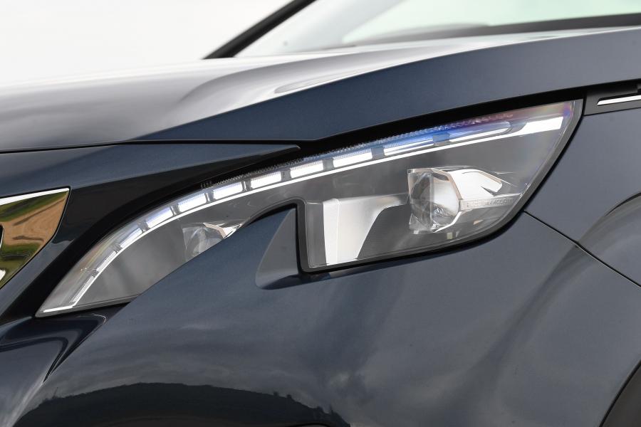 Детали экстерьера Peugeot 5008 2017 года  (UK) (фото 12 из 16)